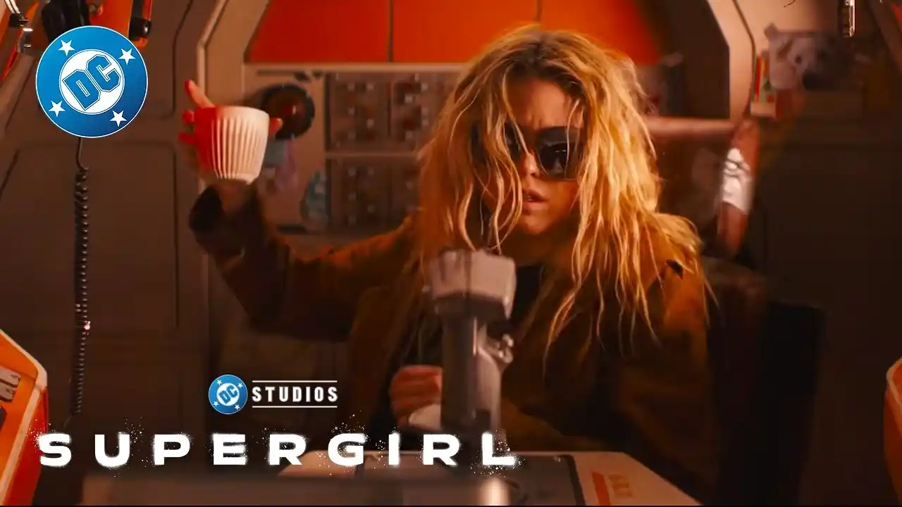 Video: Supergirl - Opening Sequence 😎 | DC