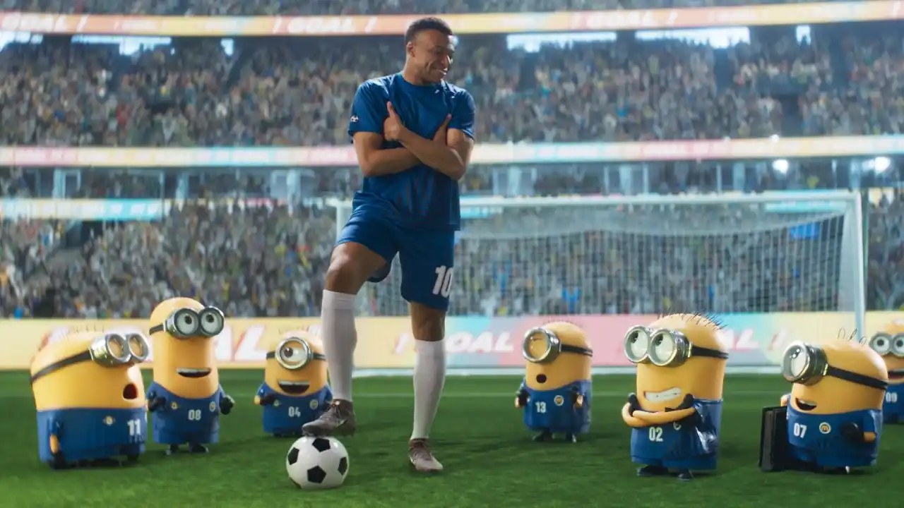 Video: MINIONS & MONSTER | Exklusiver Clip "Kylian Mbappé betritt das Spielfeld"