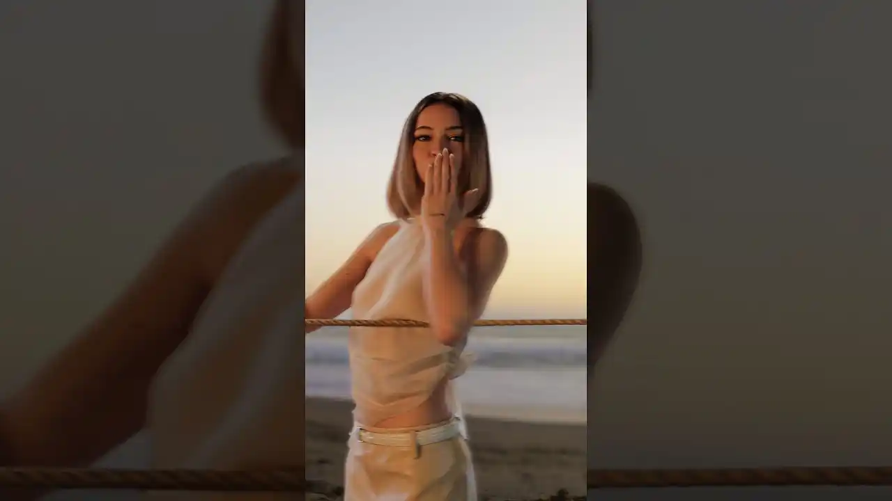 Video: Kann mich mal jemand kneifen?