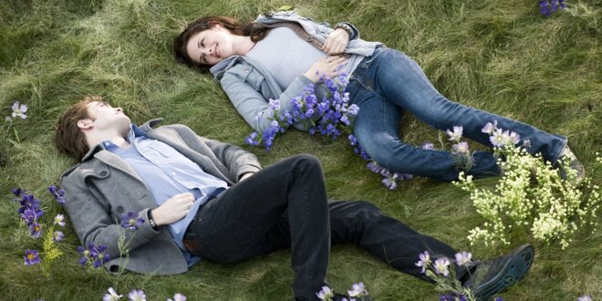 Edward Cullen (Robert Pattinson) und Bella Swan (Kristen Stewart)