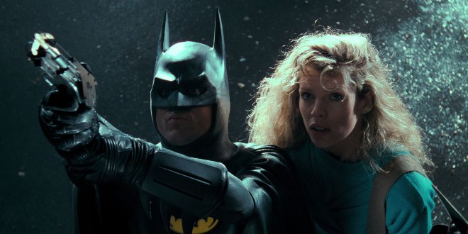 Batman (Michael Keaton) und Vicky Vale (Kim Bassenger) Christian Bale in Batman Begins