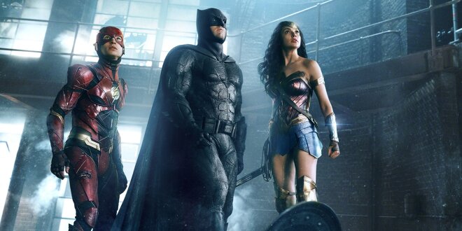 Flash (Ezra Miller), Batman (Ben Affleck) und Wonder Woman (Gal Gadot) in Justice League (2017)