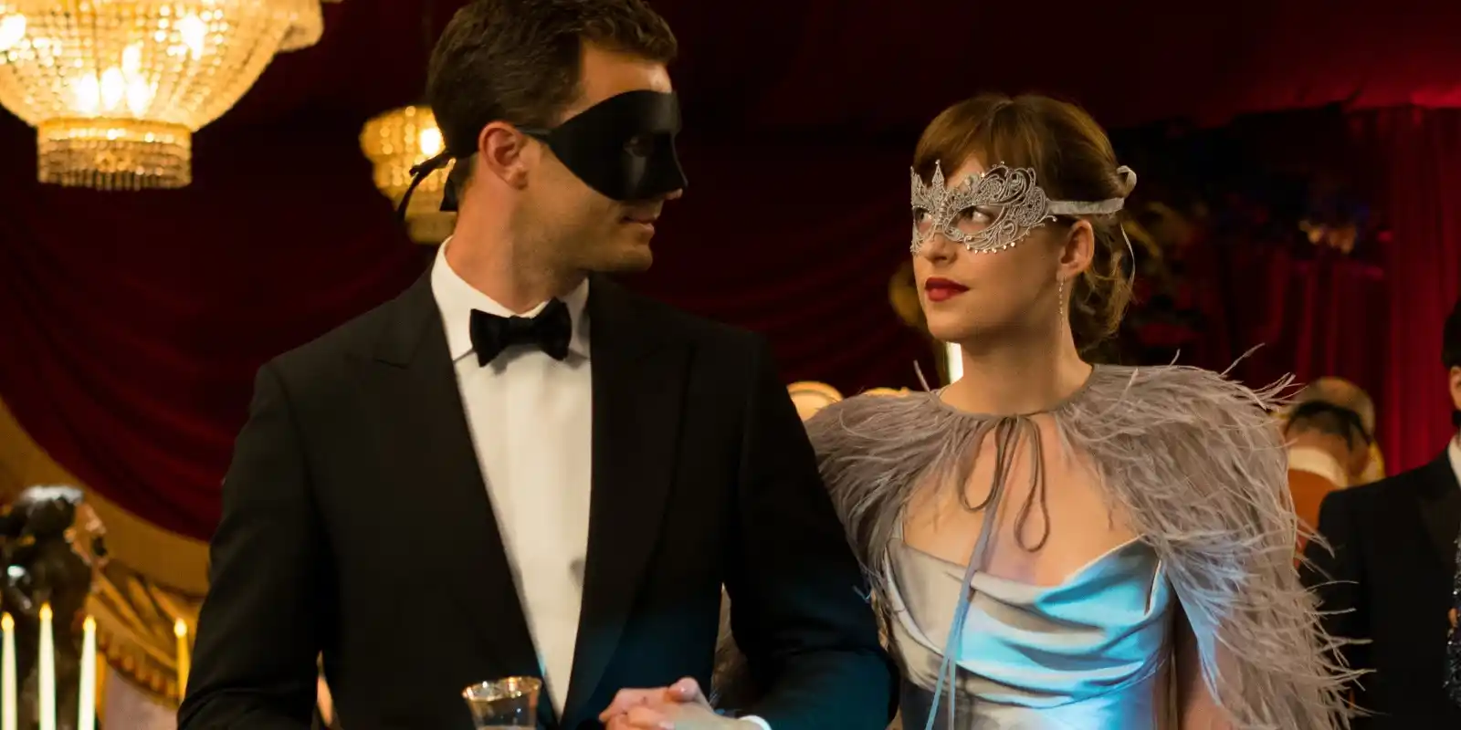 Anastasia „Ana“ Steele und Jamie Dornan in „Fifty Shades of Grey - Gefährliche Liebe” Anastasia „Ana“ Steele und Jamie Dornan in „Fifty Shades of Grey - Gefährliche Liebe”