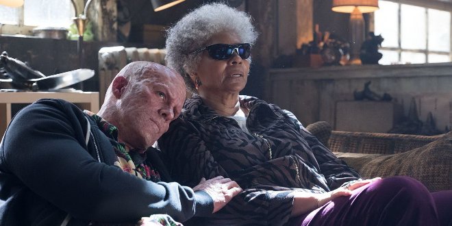 Wade Wilson (Ryan Reynolds) und Blind Al (Leslie Uggams) Wade Wilson (Ryan Reynolds) und Blind Al (Leslie Uggams)