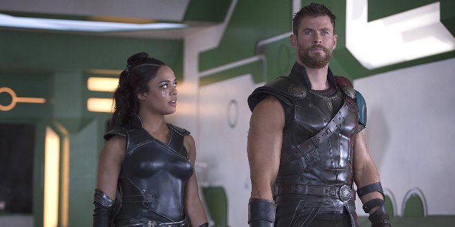 Brunnhilde (Tessa Thompson) mit Thor (Chris Hemsworth) Brunnhilde (Tessa Thompson) mit Thor (Chris Hemsworth)