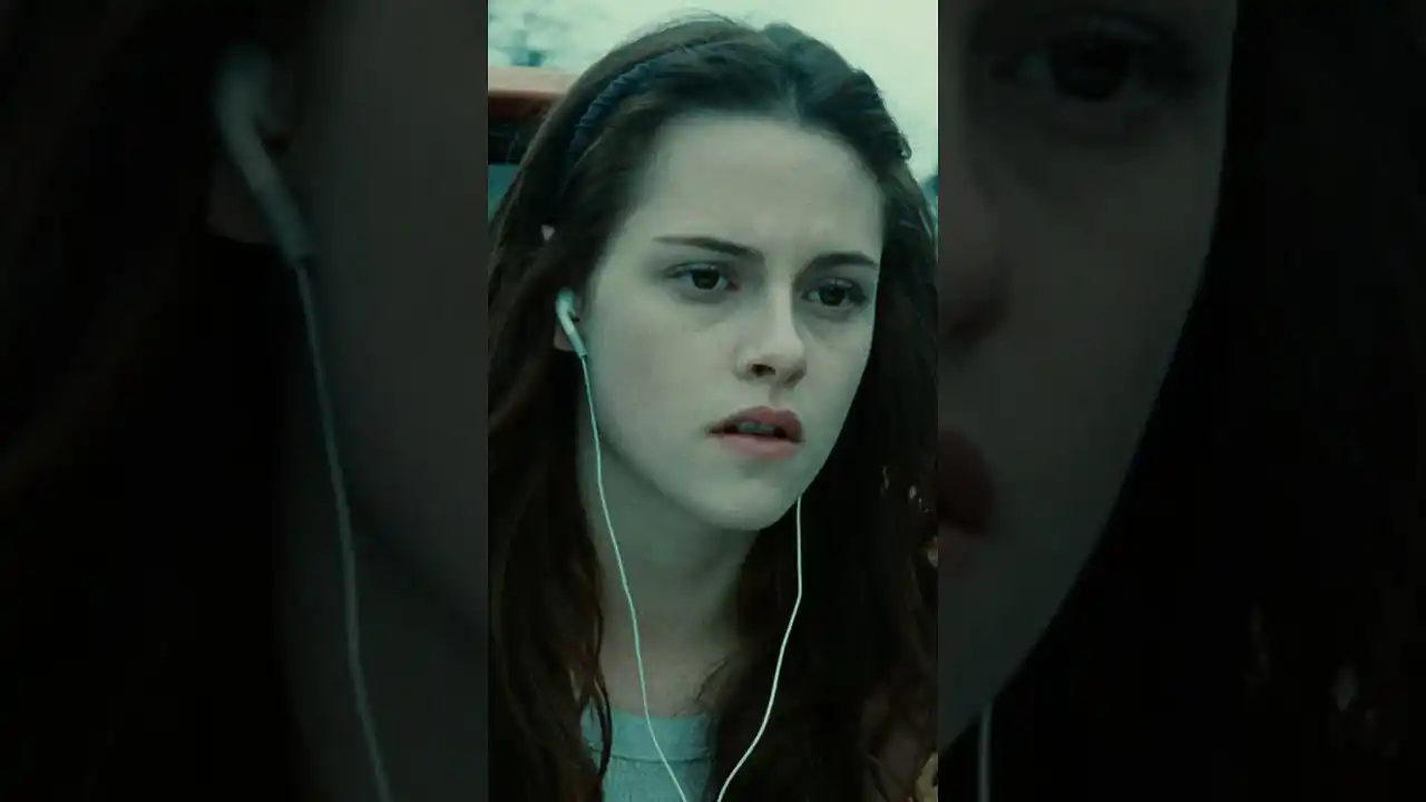 Twilight - Biss zum Morgengrauen &ndash; Trailer: Hauche das ins Ohr der Person im Bus neben dir und guck was passiert.