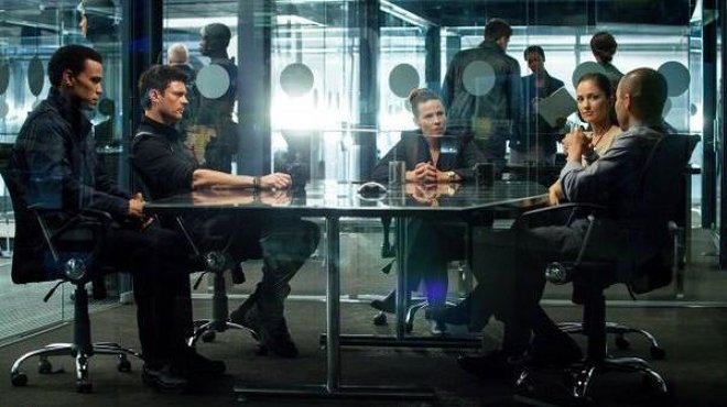 Almost Human 01x03 - Der 25. Stock