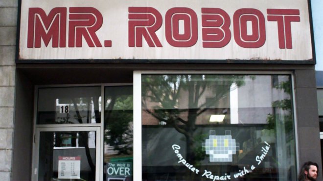Mr. Robot 01x09 - eps1.8_m1rr0r1ng.qt