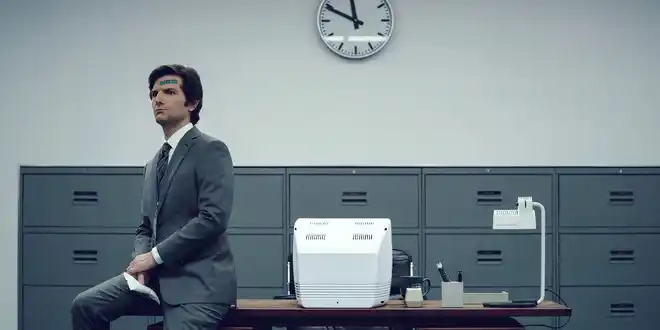 Severance 1x01 &ndash; Szenenbild