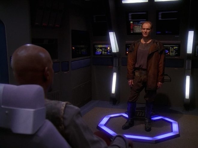 Star Trek: Deep Space Nine 05x13 - Für die Uniform