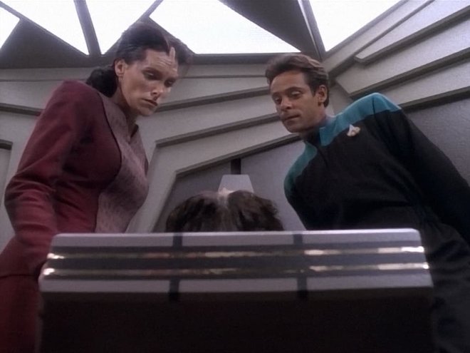 Star Trek: Deep Space Nine 01x09 - Der Parasit