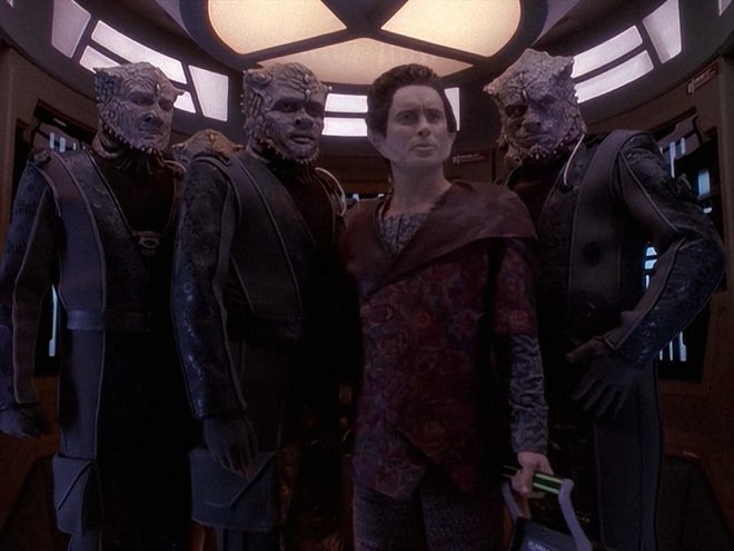 Star Trek: Deep Space Nine 04x23 - Die Abtrünnigen
