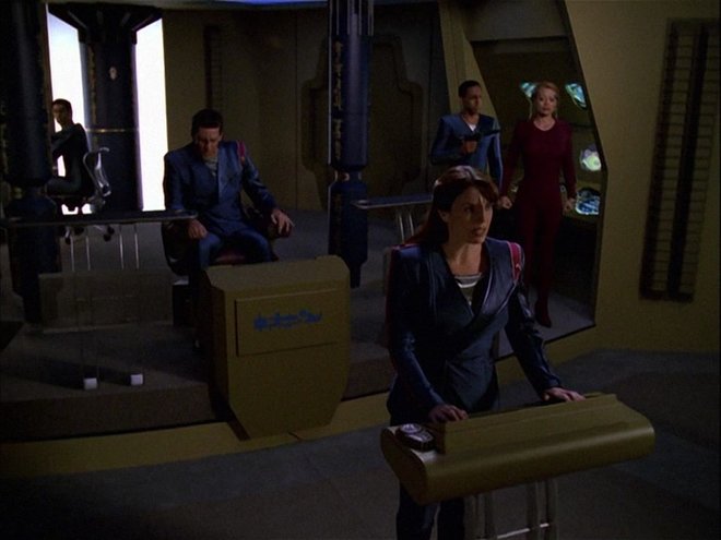 Star Trek: Raumschiff Voyager 07x07 - Körper und Seele