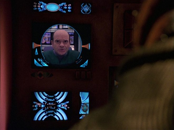 Star Trek: Raumschiff Voyager 07x24 - Renaissance Mensch