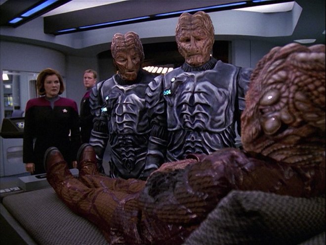 Star Trek: Raumschiff Voyager 07x09 - Fleisch und Blut - Teil 1