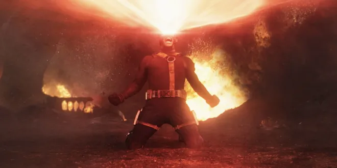 Bild zu: Neuer „Avengers: Doomsday“-Spot zur World Series: Mister Fantastic wirft den ersten Pitch