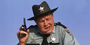 Bild zum Artikel: Sheriff Pepper bei James Bond: J. W. Pepper in zwei Roger-Moore-Filmen